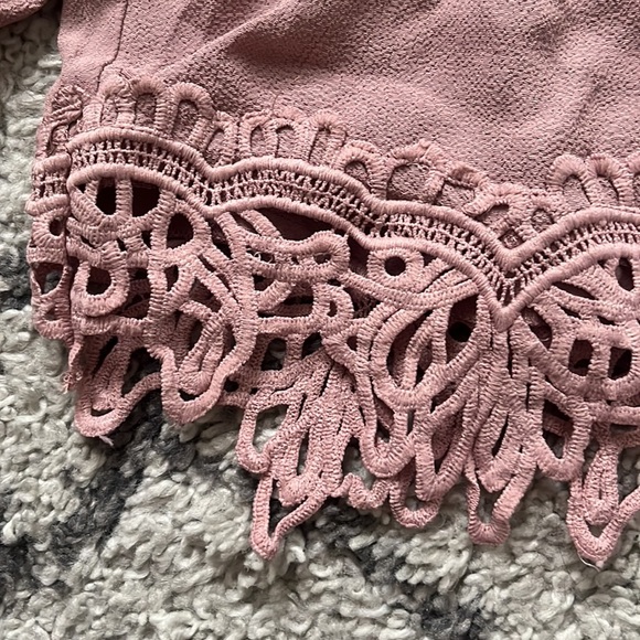 Tobi Dusty Pink Off Shoulder Crop - Size M - Picture 2 of 6